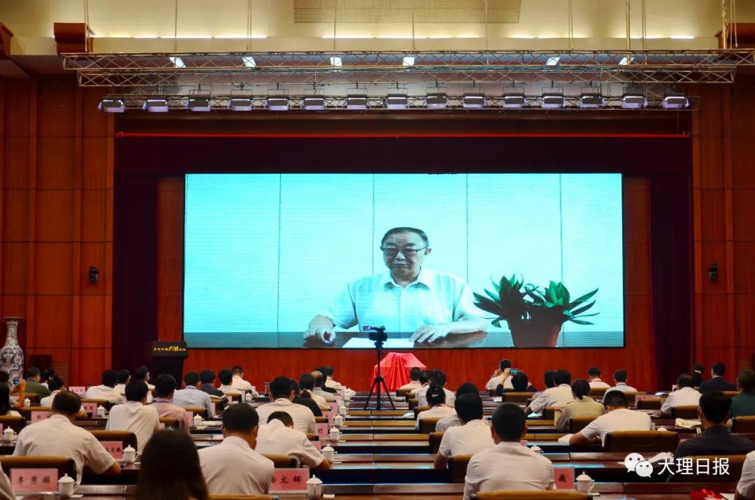 北京大學國家治理研究院院長教育部長江學者特聘教授王浦劬致辭.jpg